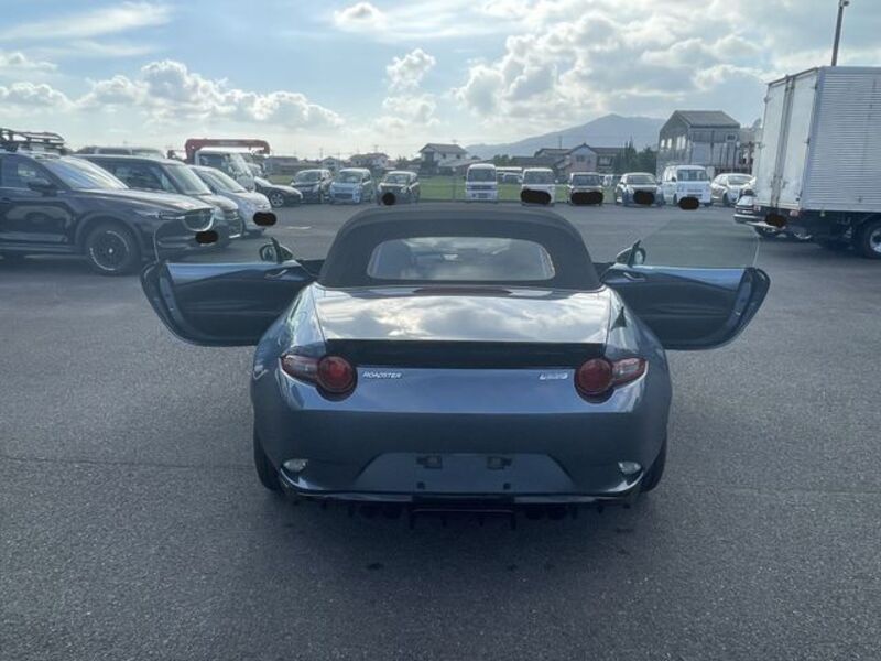 ROADSTER