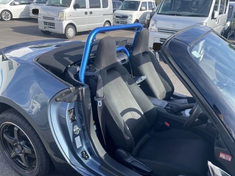 ROADSTER