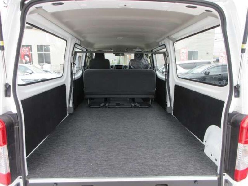 NV350 CARAVAN