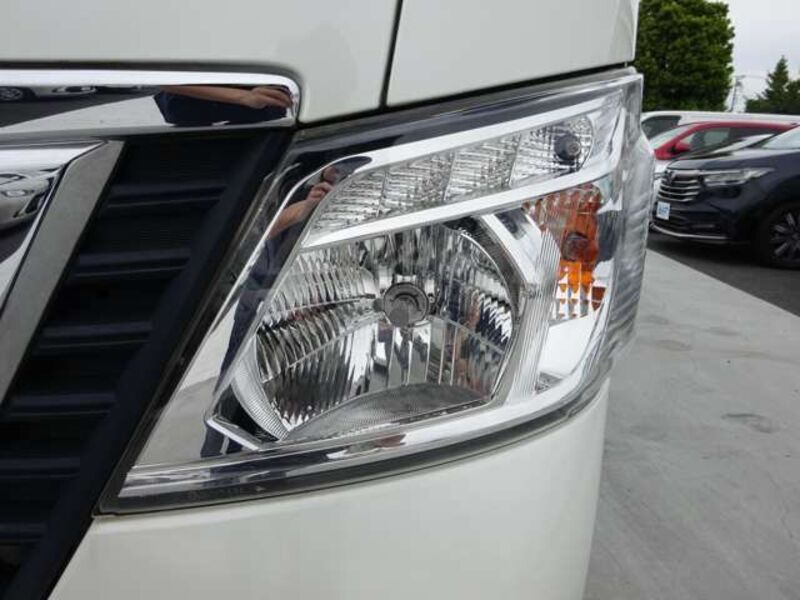 NV350 CARAVAN WAGON