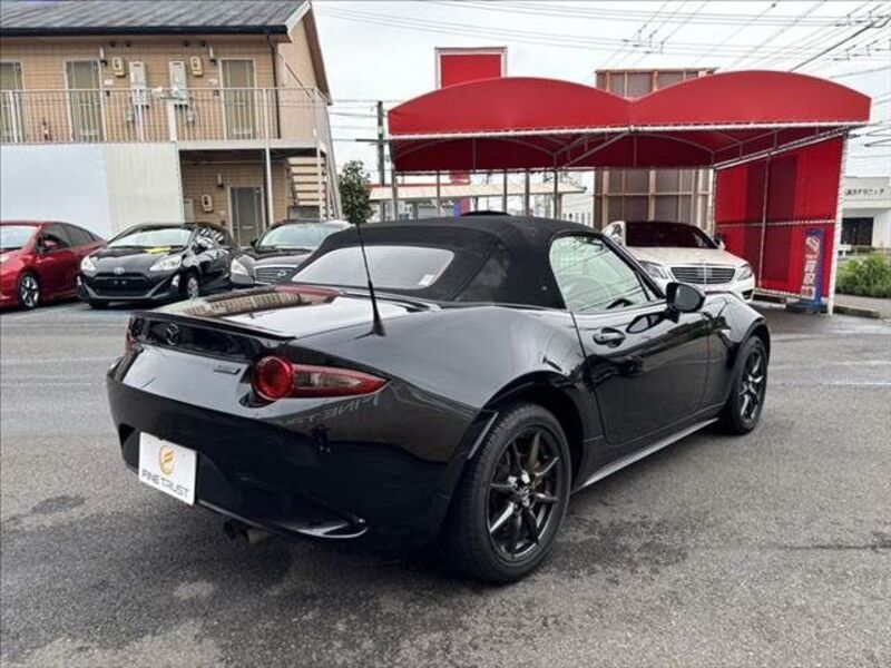ROADSTER