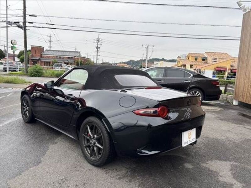 ROADSTER