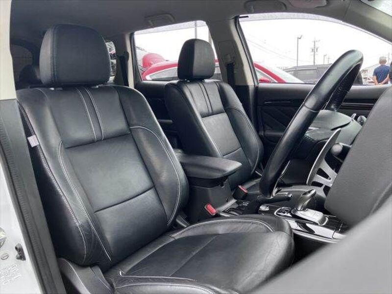 OUTLANDER PHEV