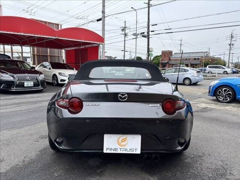 ROADSTER