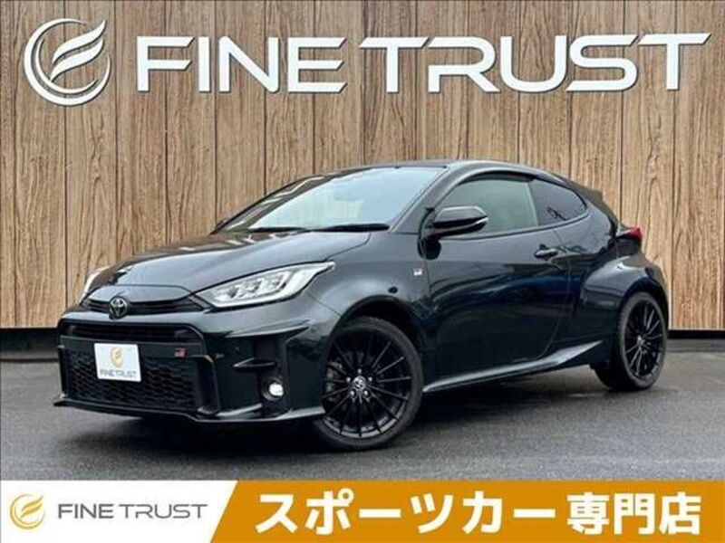 GR YARIS-0