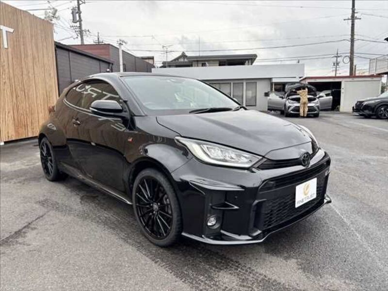 GR YARIS