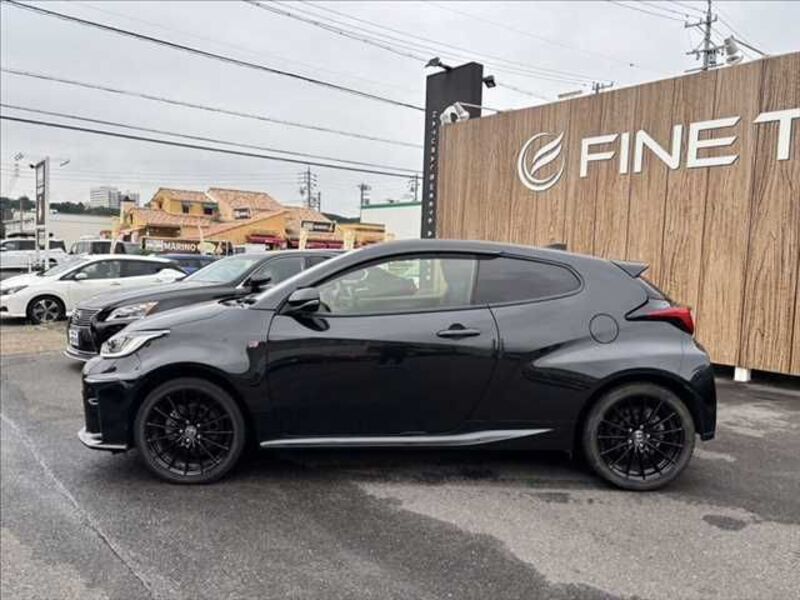 GR YARIS