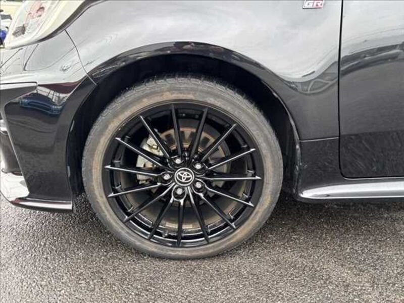 GR YARIS