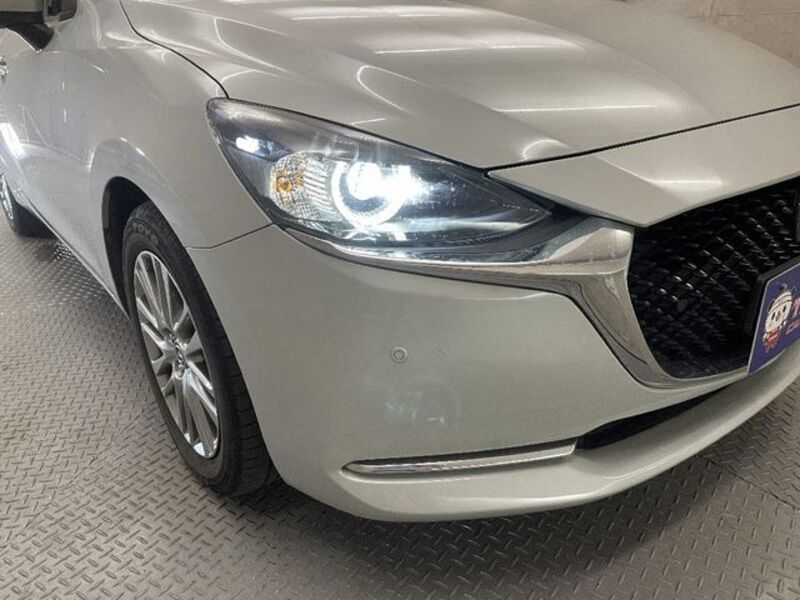 MAZDA2