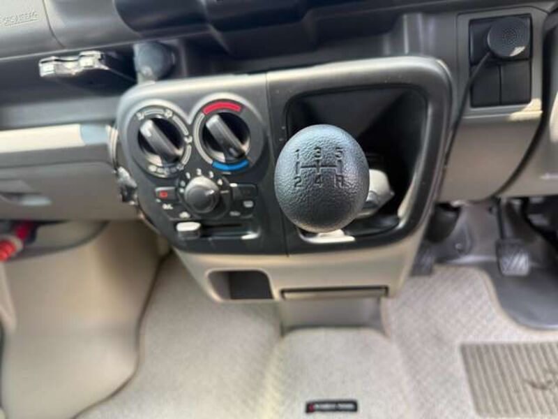 MINICAB VAN