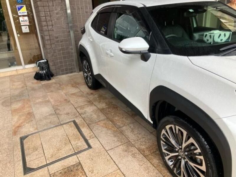 YARIS CROSS