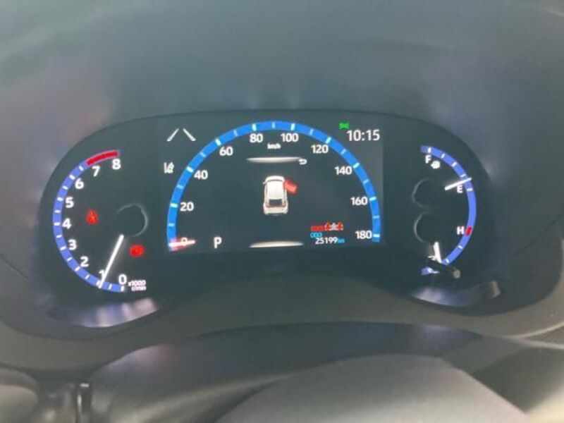 YARIS CROSS
