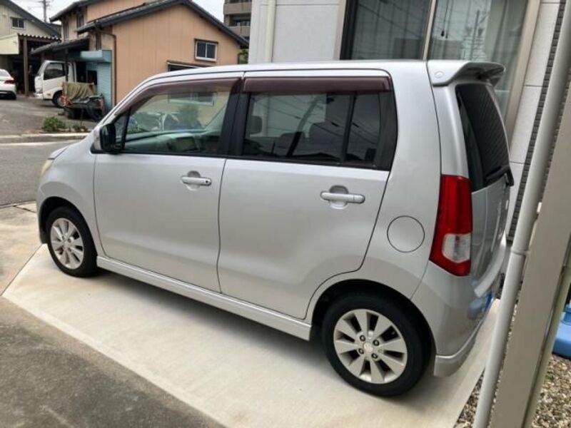 WAGON R
