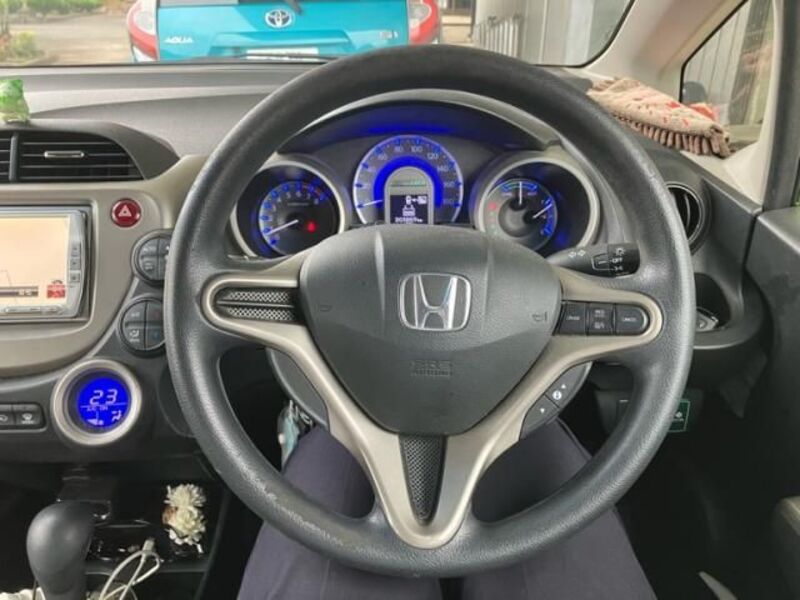 FIT HYBRID