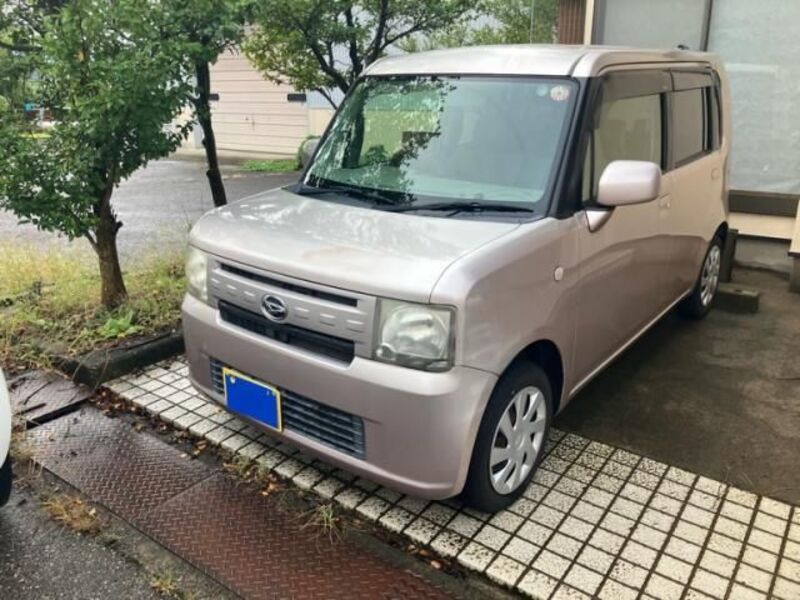 DAIHATSU MOVE CONTE