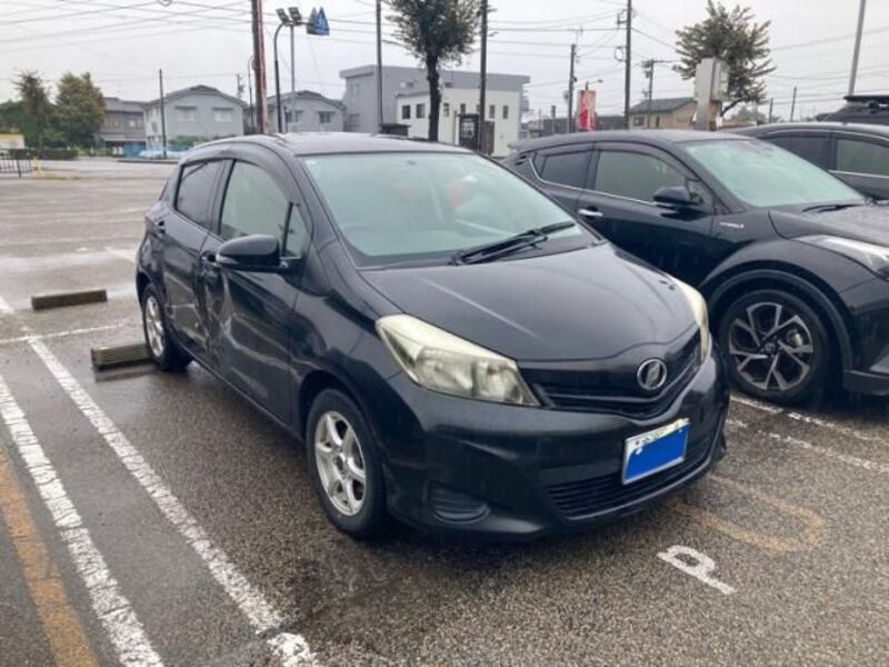 TOYOTA VITZ