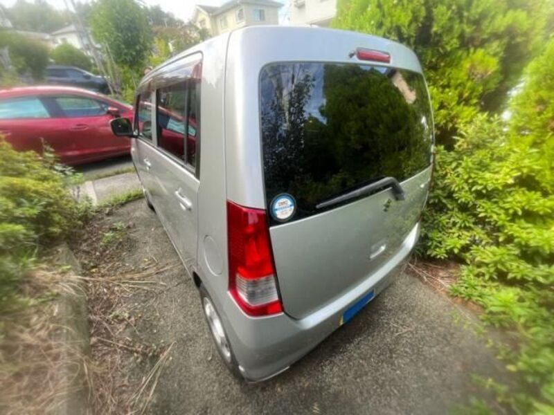 WAGON R