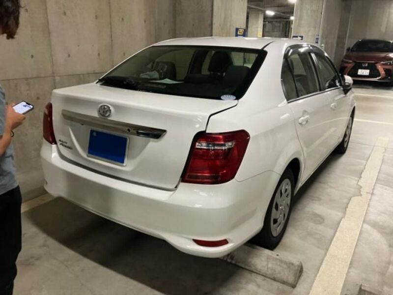 COROLLA AXIO