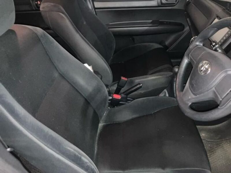 COROLLA AXIO