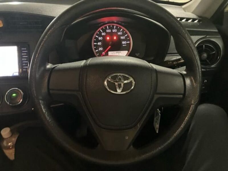 COROLLA AXIO