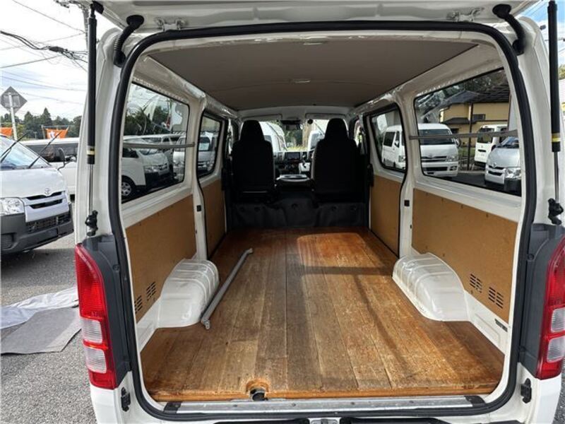 HIACE VAN
