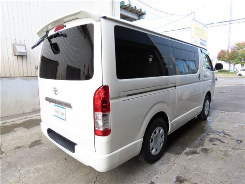 HIACE VAN