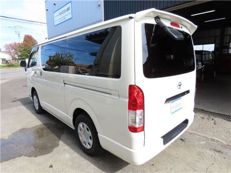 HIACE VAN