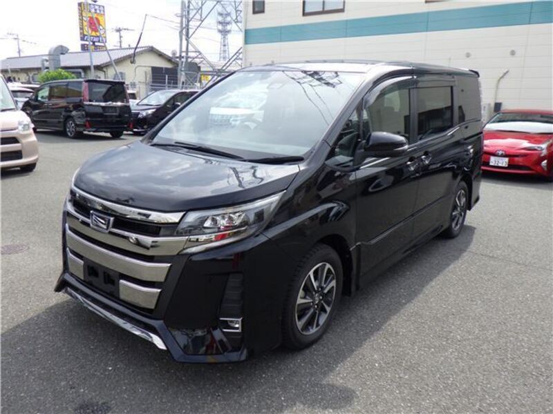 TOYOTA NOAH