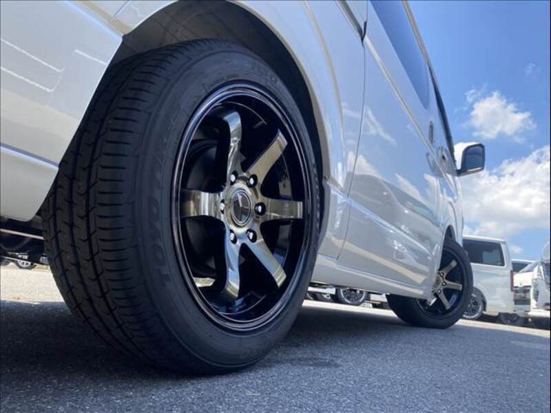 HIACE VAN