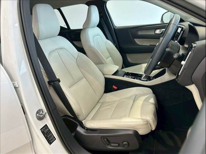 XC40
