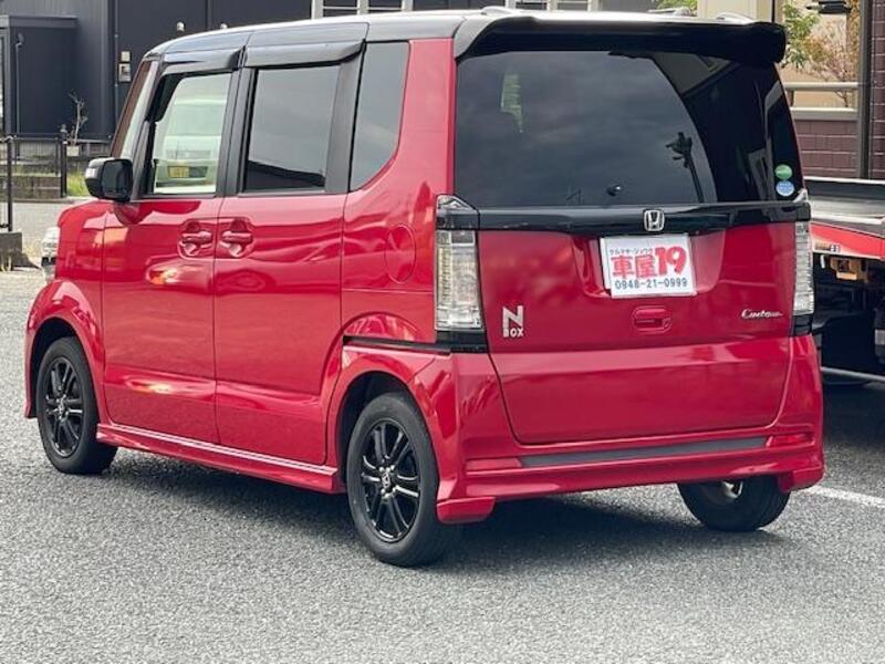N BOX CUSTOM