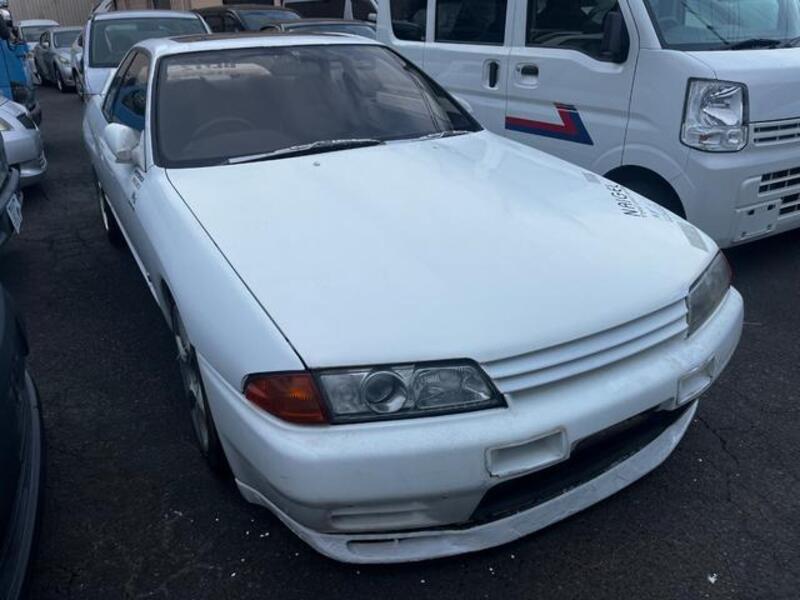 NISSAN SKYLINE