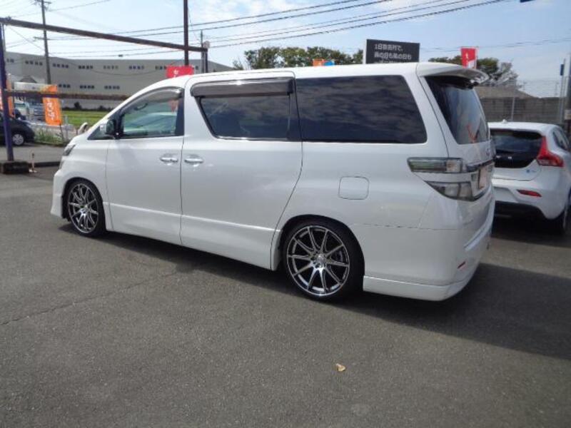 VELLFIRE