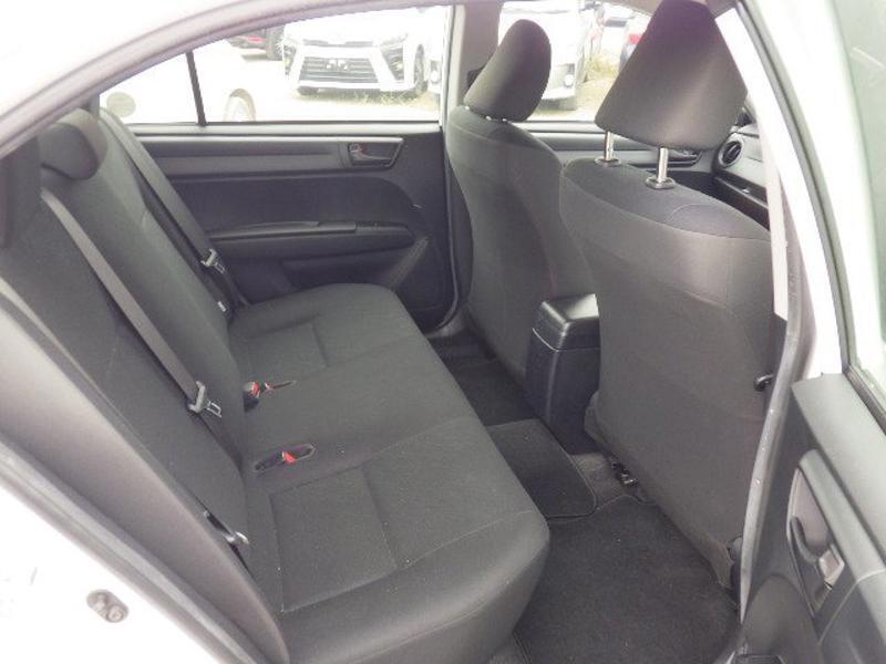 COROLLA AXIO
