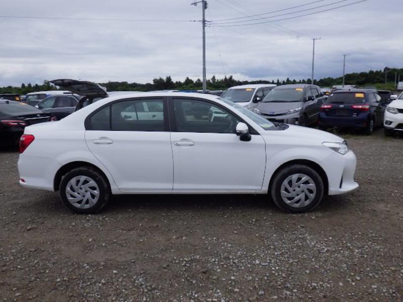 COROLLA AXIO