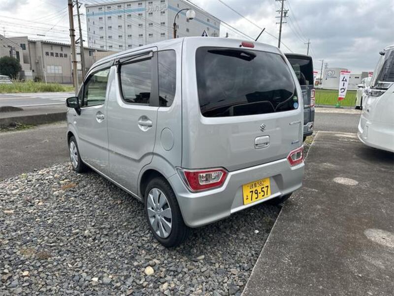 WAGON R