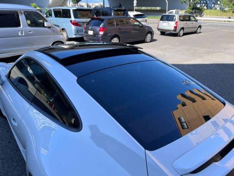 911