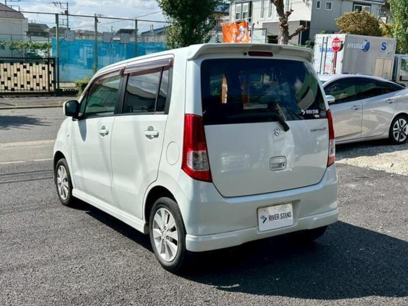 WAGON R