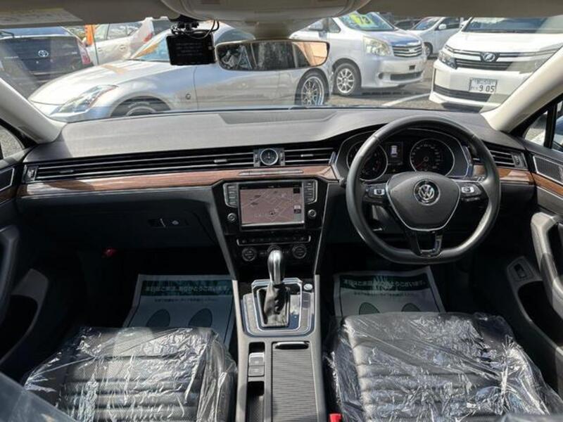 PASSAT VARIANT