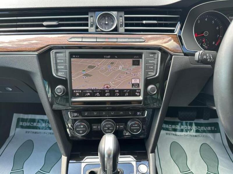 PASSAT VARIANT