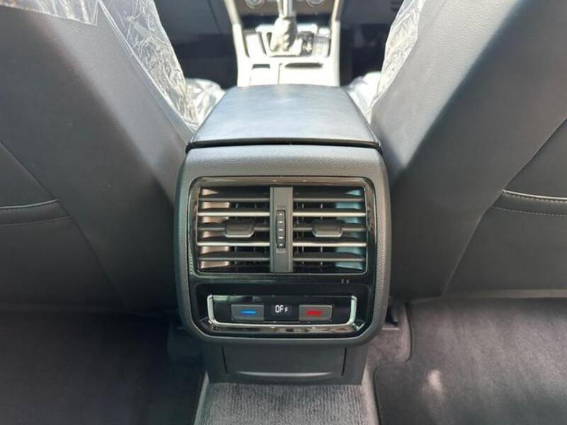 PASSAT VARIANT