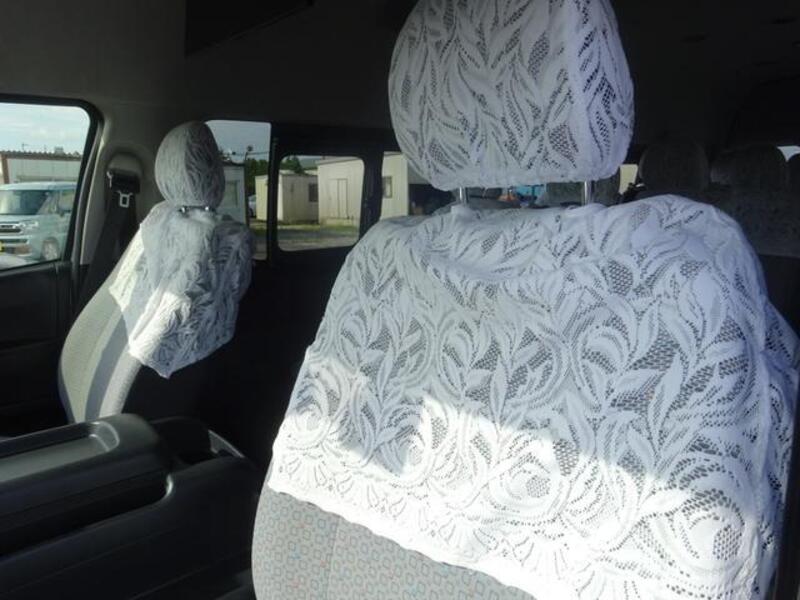HIACE COMMUTER