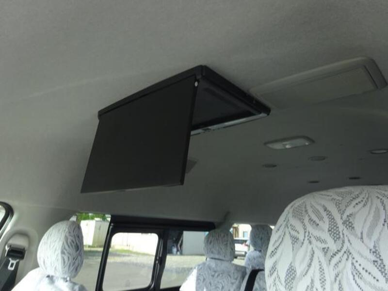 HIACE COMMUTER