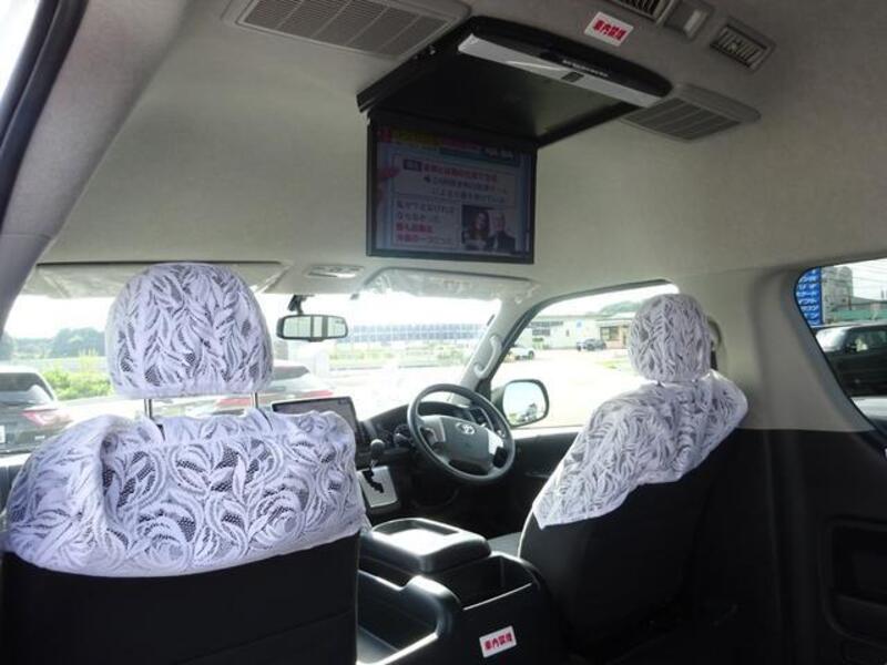 HIACE COMMUTER
