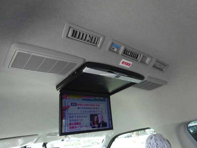 HIACE COMMUTER