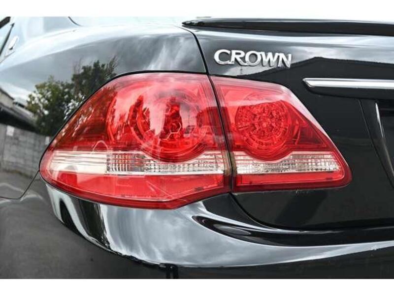 CROWN