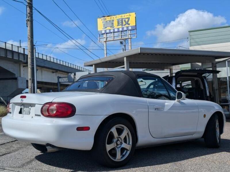 ROADSTER