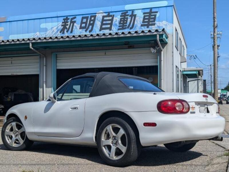 ROADSTER