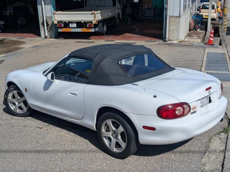 ROADSTER