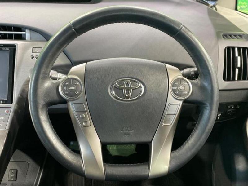 PRIUS PHV